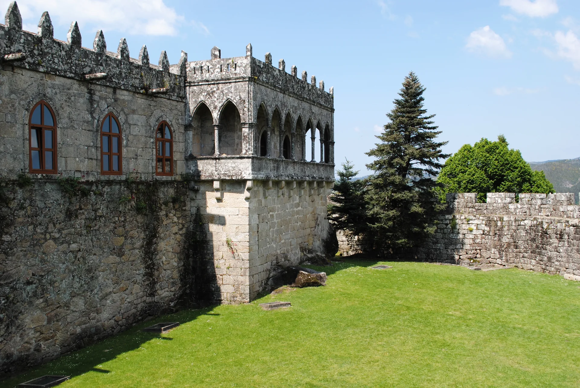 Galeria das Damas do Castelo de Soutomaior vista pelo pátio interno.