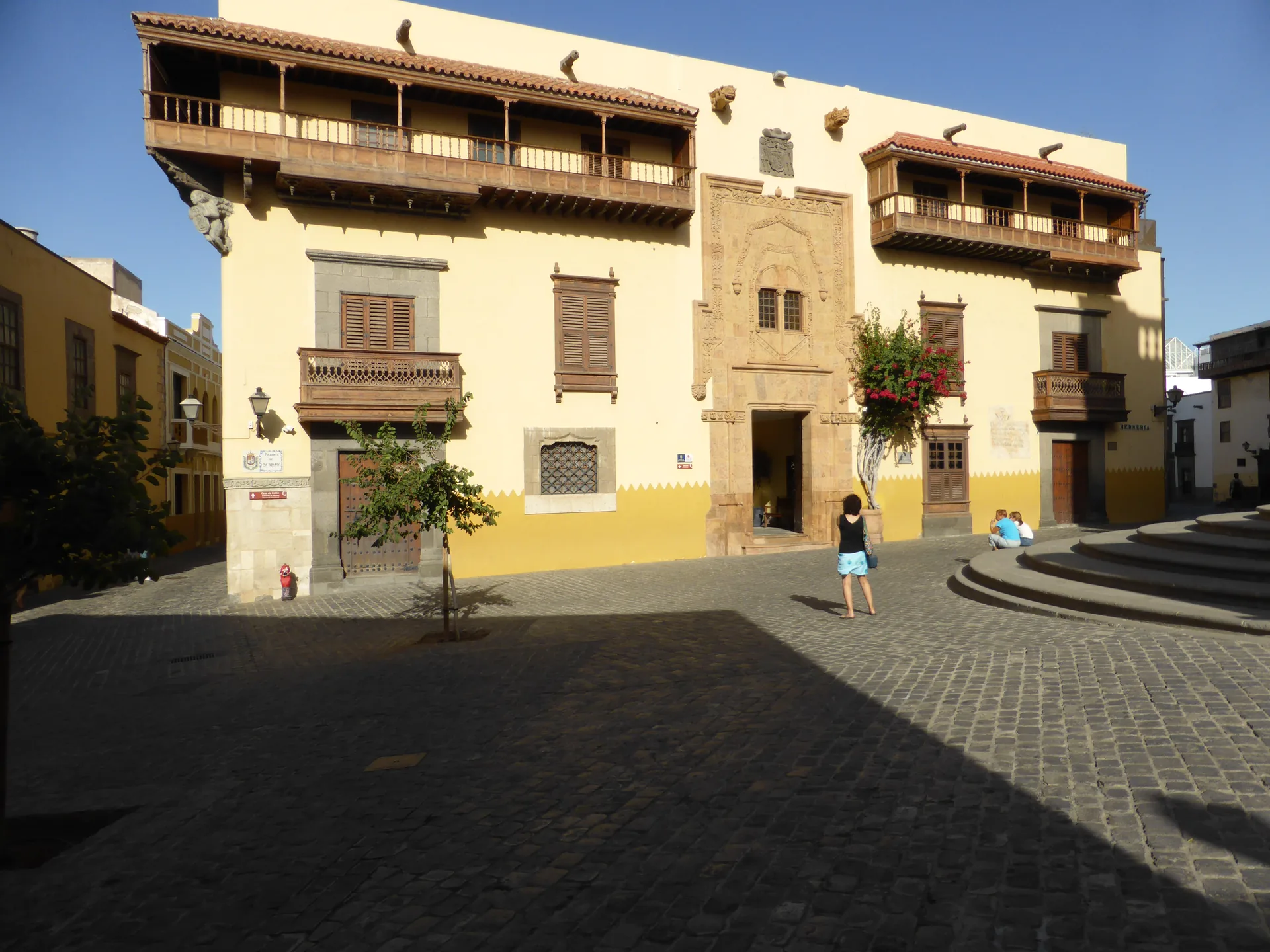 Fachada da Casa de Colón, museu histórico em Vegueta, Las Palmas de Gran Canaria.