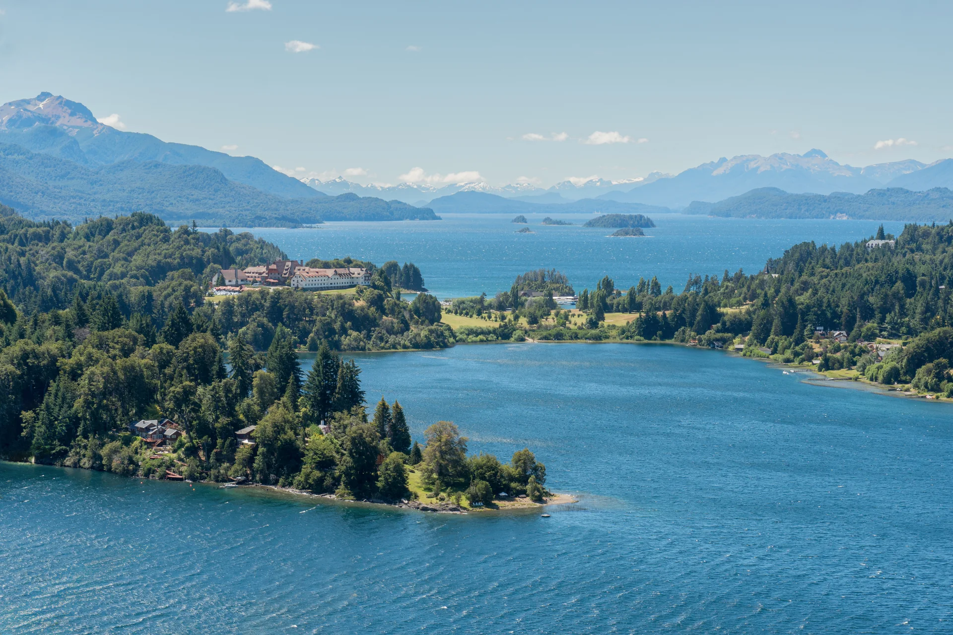 Península Llao Llao entre os lagos Moreno e Nahuel Huapi, perto de Bariloche