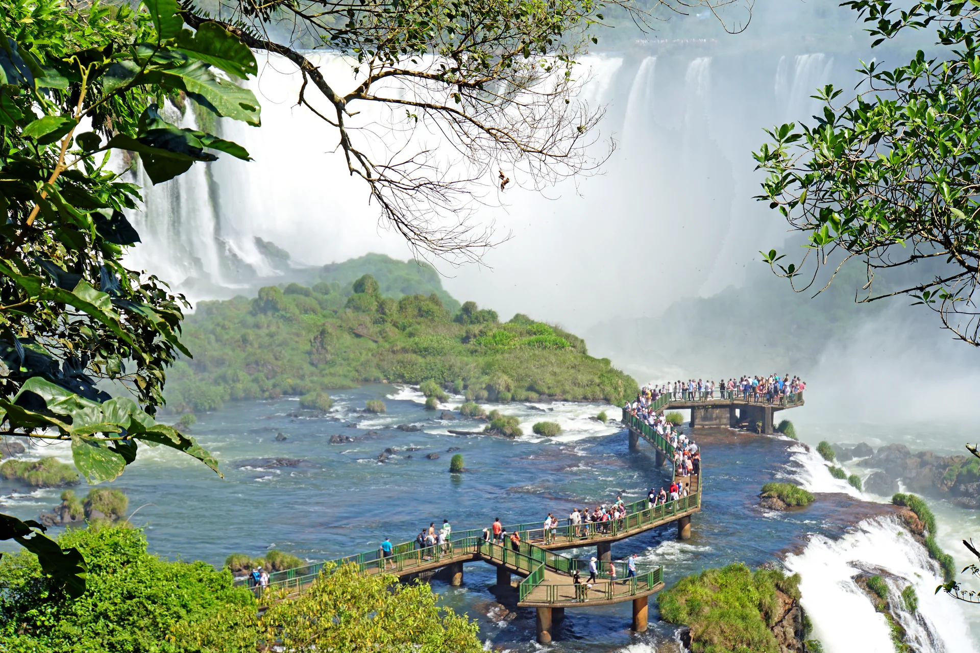Cataratas do Iguaçu: lado brasileiro ou argentino? diferenças, acessos e documentos