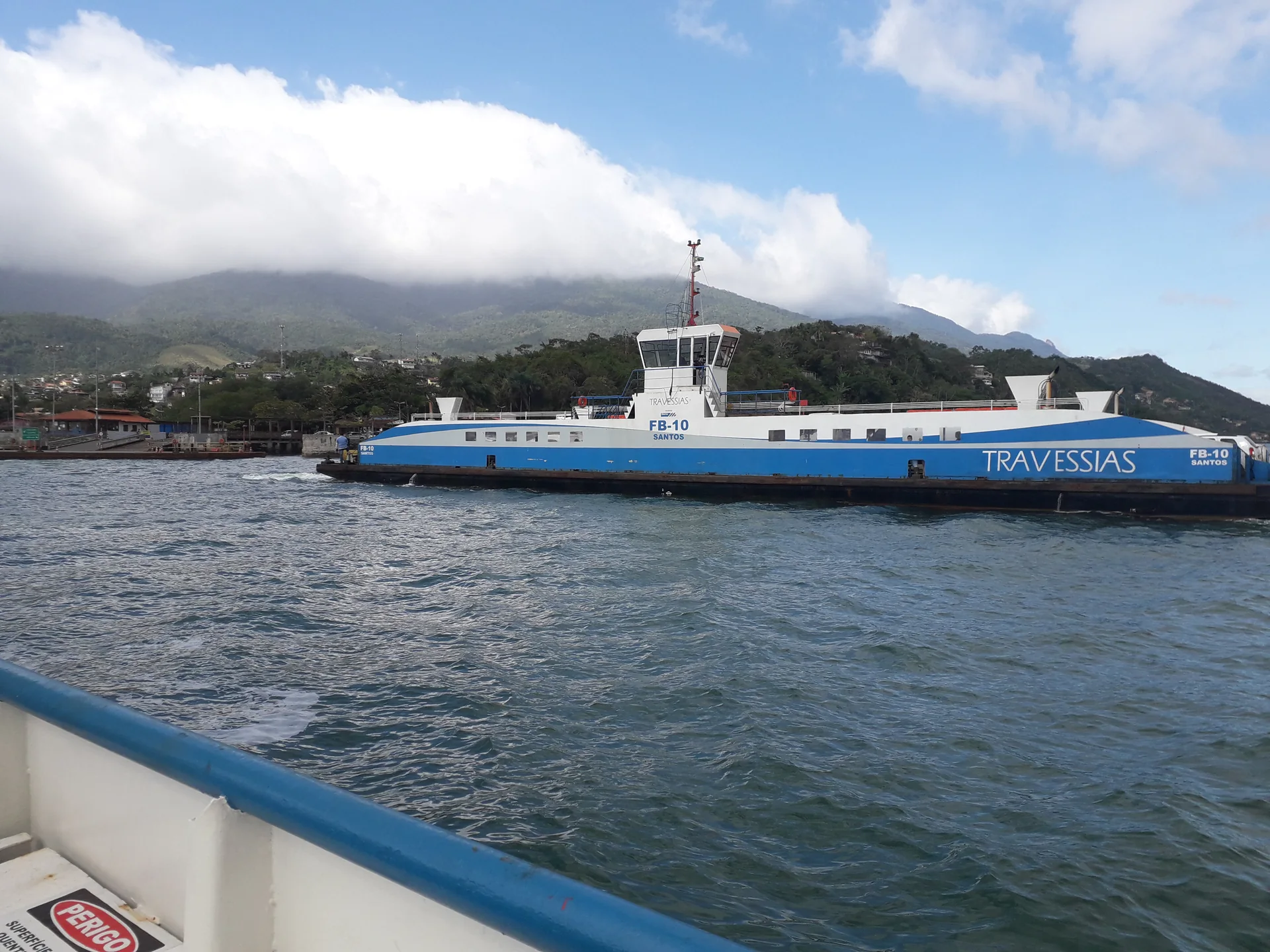 Como chegar a Ilhabela e circular pela ilha: balsa, carro e transporte