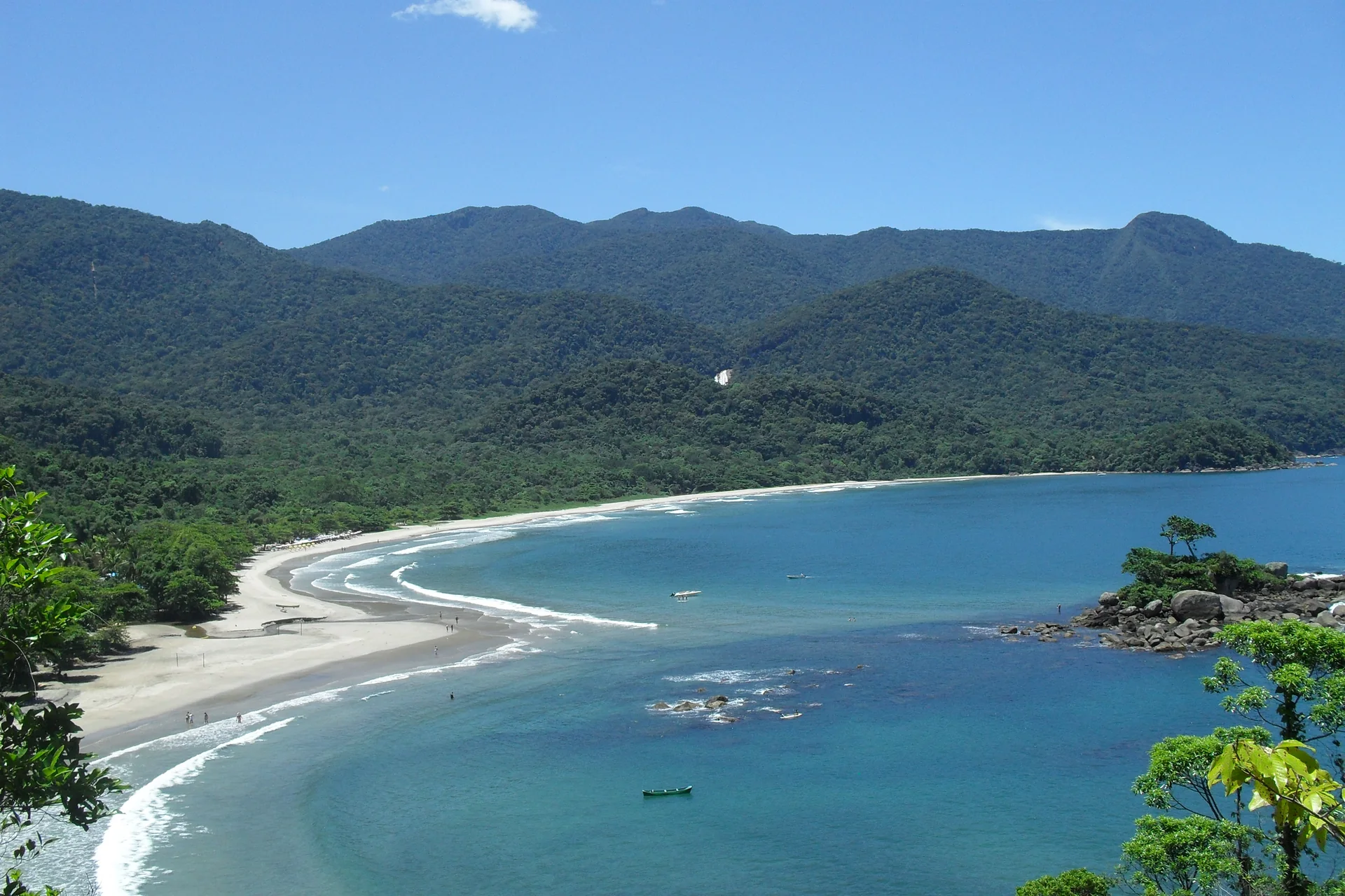 Praias de Ilhabela: como escolher por perfil, região e acesso